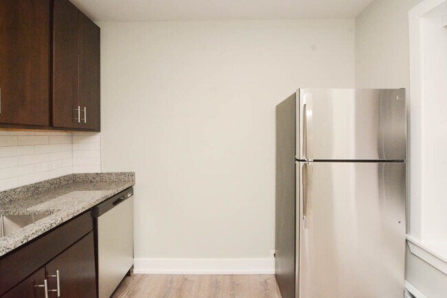 Foto del edificio - 1352 N Dearborn St