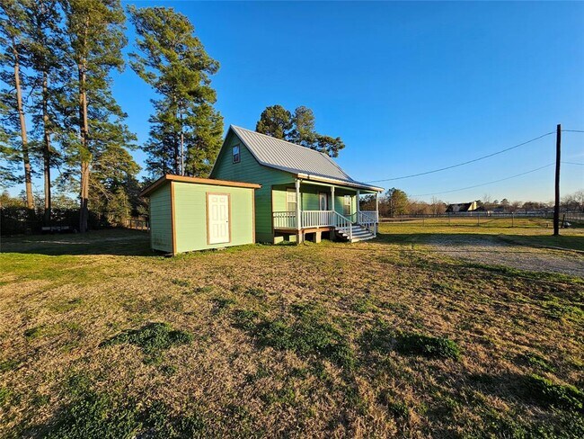 Building Photo - 25411 T K C Rd