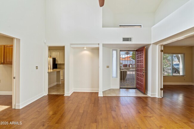 Building Photo - 10077 E Calle De Cielo Cir