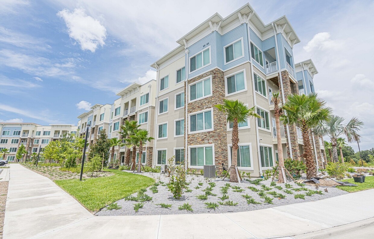 Foto principal - Heron Ridge 62+ Apartments