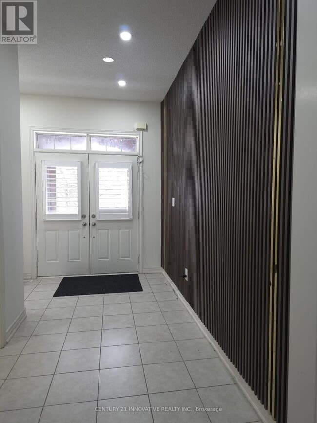 Building Photo - 86 Humberstone Cres