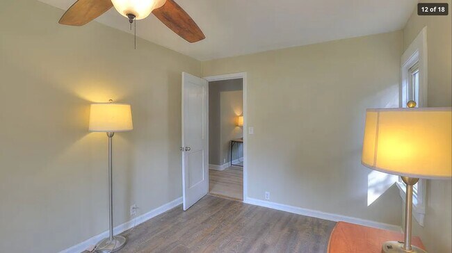 Foto del edificio - 1484 E Clay St