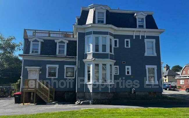 Building Photo - 340 Haverhill St