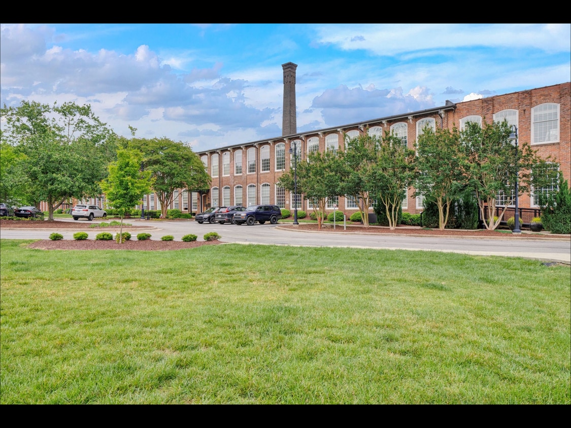 Primary Photo - 1535 Caraleigh Mills Ct