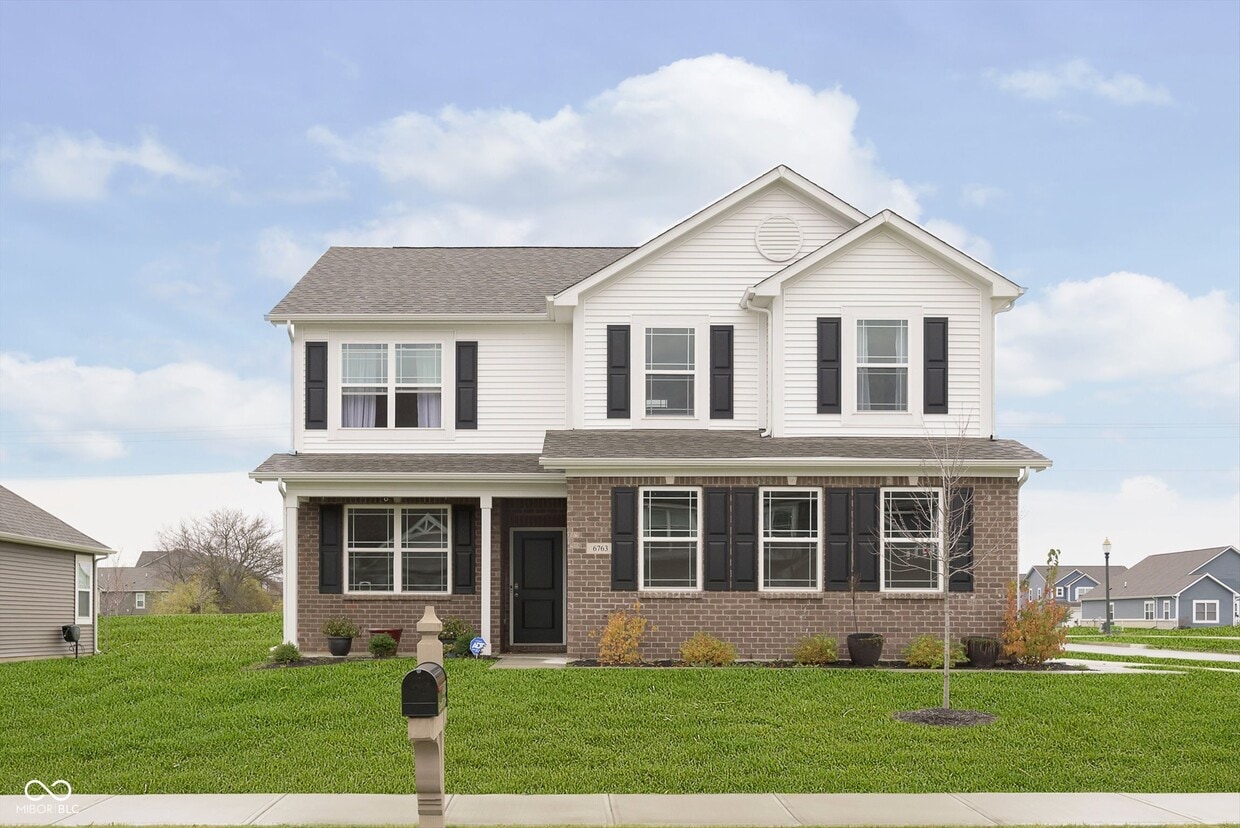 Foto principal - 6763 Cardiff Dr