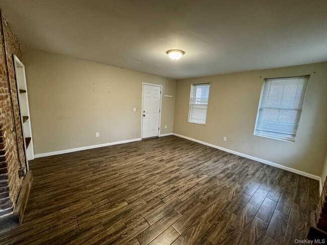 Building Photo - 9 S Clinton St