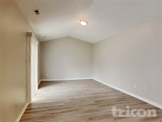 Foto del edificio - 1464 Rebecca Ln