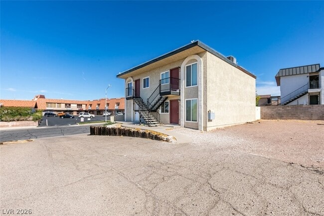 Building Photo - 525 Fir St
