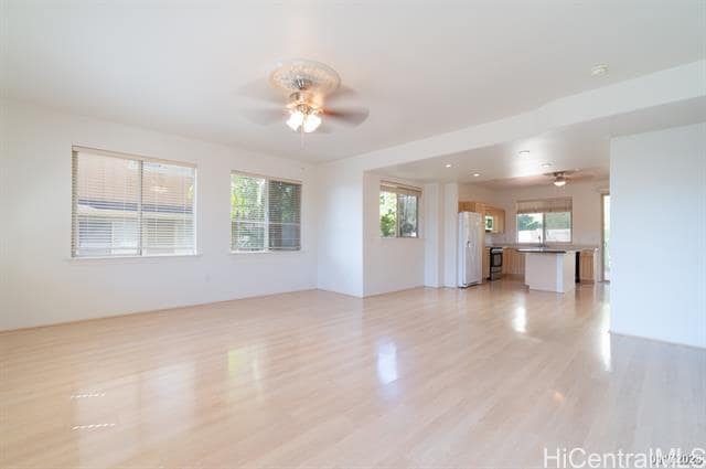 Building Photo - 92-1125-1125 Panana St