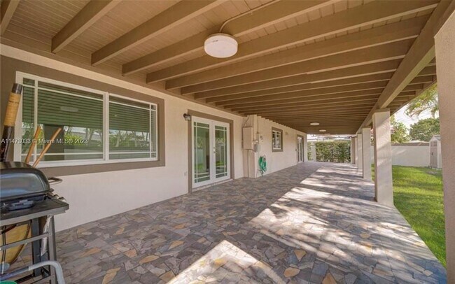 Building Photo - 7920 NW 173rd St