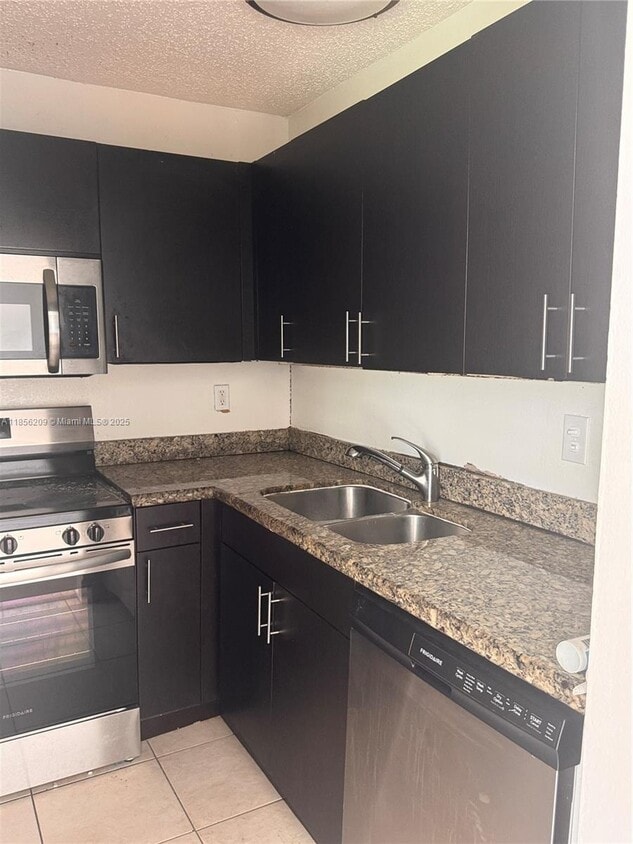 Foto principal - 496 NW 165th St