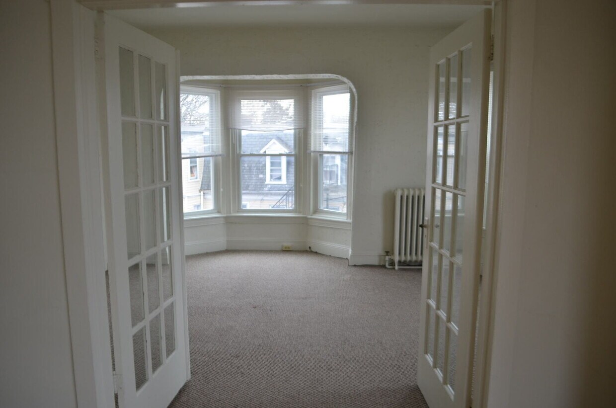 Primary Photo - 1 Bedroom 3rd Floor Apartment Near York Revolution Stadium