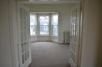 Building Photo - 203 Chestnut St