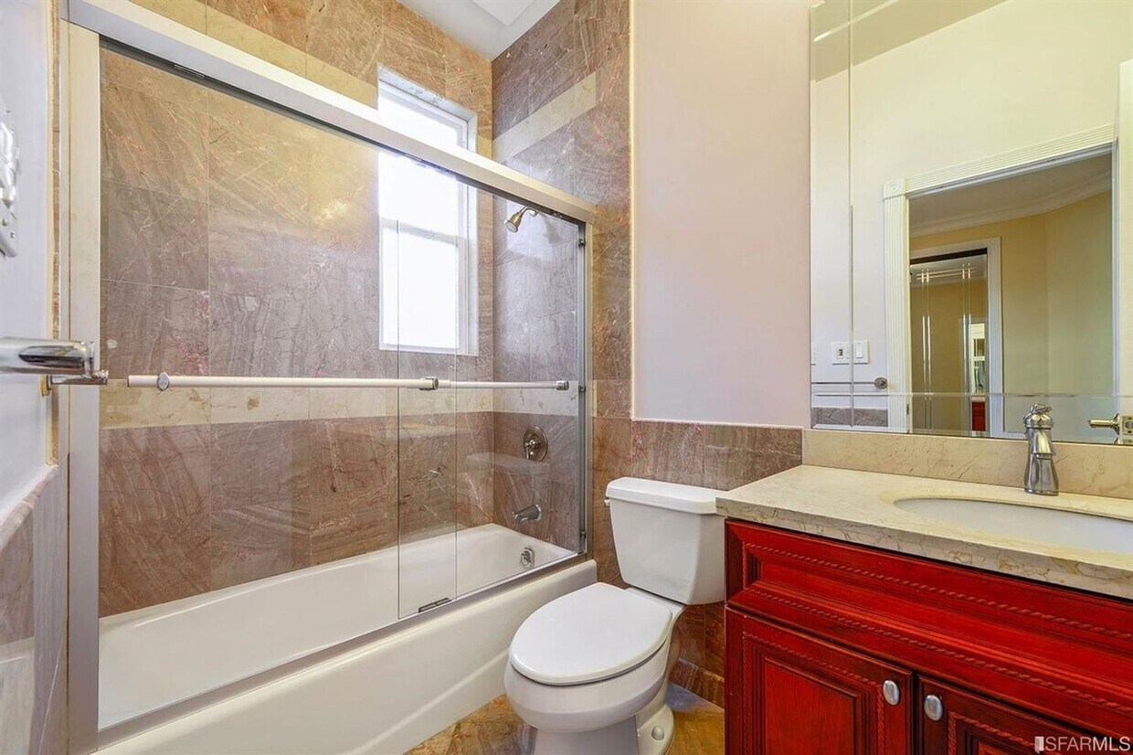 Primary Photo - Spacious Mission District 2+ Bedroom 2 Bat...
