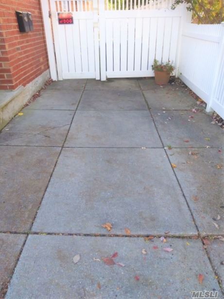 Foto del edificio - 155-20-155-16 16th Dr