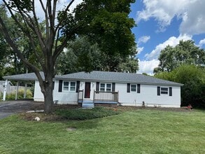 Building Photo - 15258 Walnut Dr