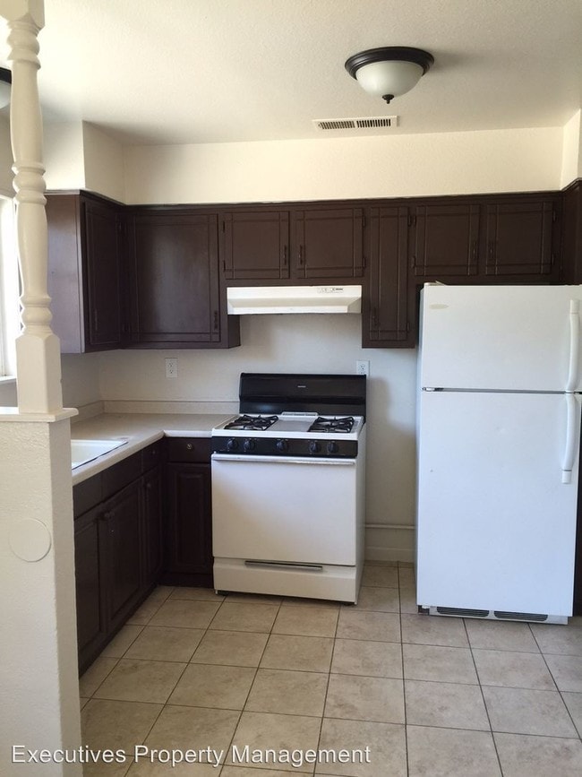 Building Photo - 1 br, 1 bath House - 6904 Hall Blvd