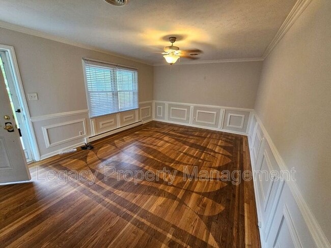 Building Photo - 3700 Miller Dr