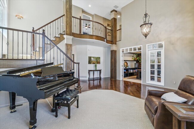 Entry & Foyer - 7463 Norfolk Pl