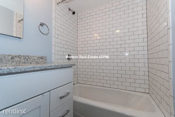 Foto del edificio - 1 br, 1 bath  - 34 Hammond Pond Pkwy # 300