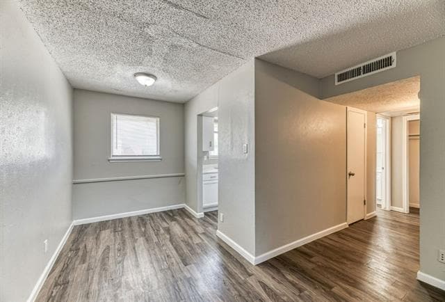 Foto del edificio - 5315 Columbia Ave