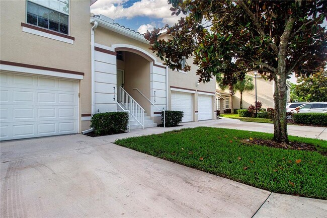 Foto del edificio - 7117 Strand Cir