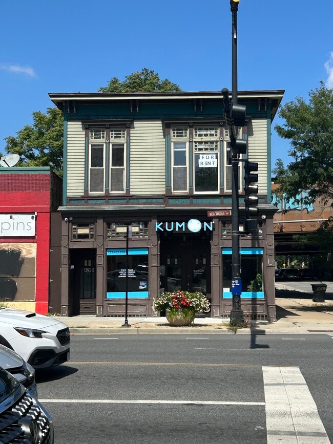 Building Photo - 4200 W Irving Park Rd