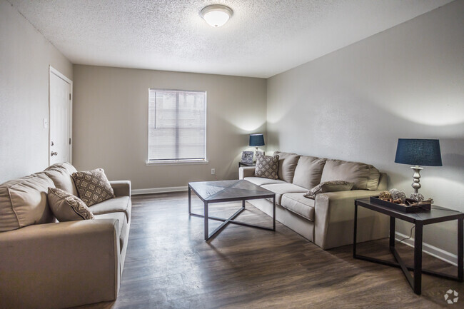 2HAB, 1BA - 750 ft² - Holmes Pointe