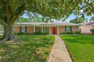 Building Photo - 9422 Meadowbriar Ln
