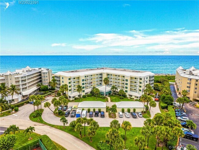 Foto del edificio - 529 NE Plantation Rd