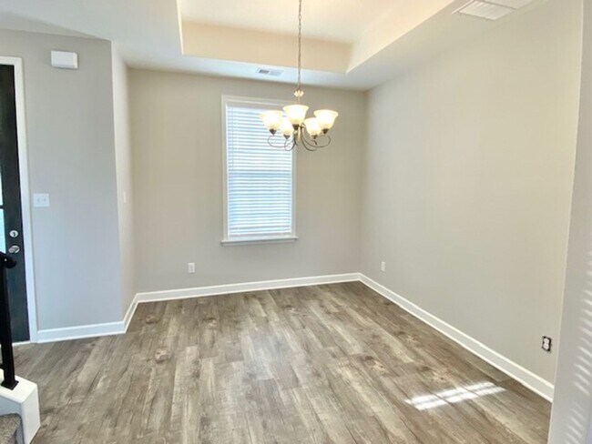 Building Photo - TealCove 5433