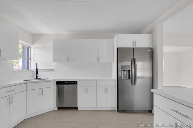 Foto del edificio - 200 NW 33rd Terrace