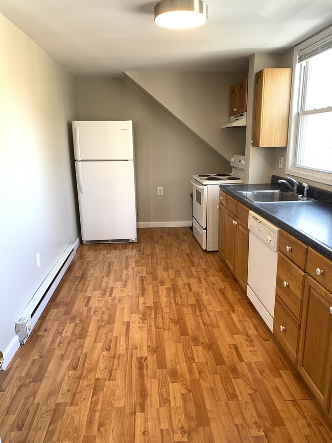 132 Wolcott St Unit 3, Bristol, CT 06010 Apartments in Bristol, CT