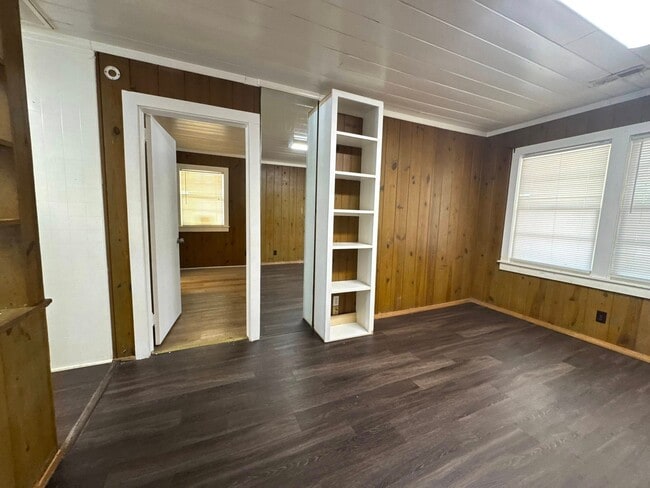 Building Photo - 7203 Porcher Dr