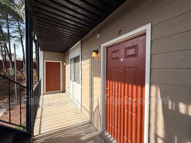 Primary Photo - 1309 Hudson Ave