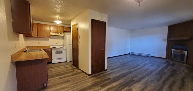 Foto del edificio - 401 Forest Edge Rd