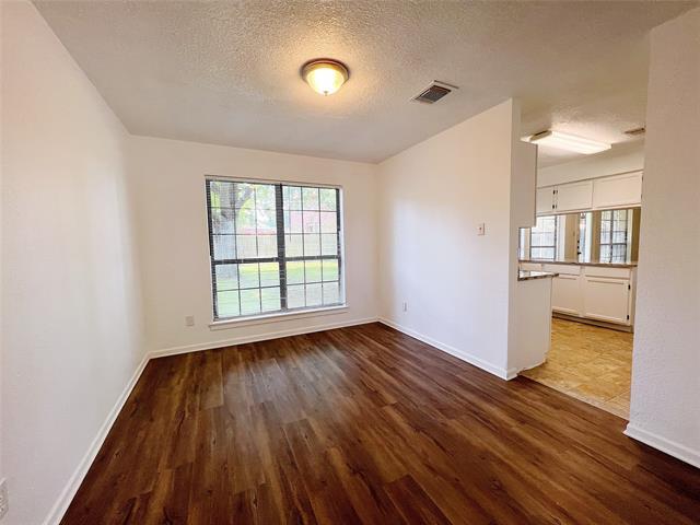 Building Photo - 616 Valley Spring Dr