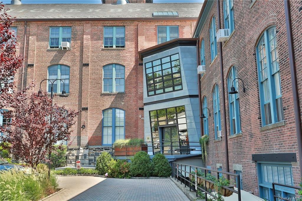 Foto principal - 52 Webster Ave