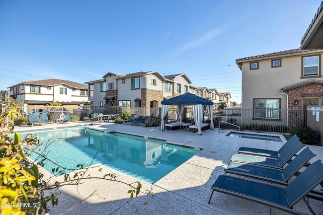 Foto del edificio - 4100 S Pinelake Way