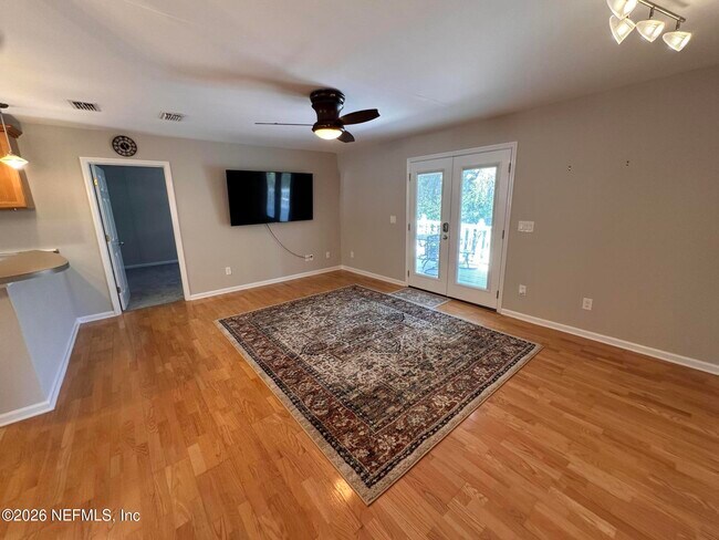 Foto del edificio - 310 7th St