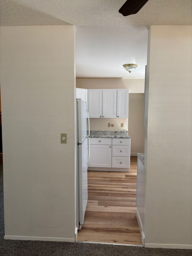 Building Photo - 2665 Scholl Dr