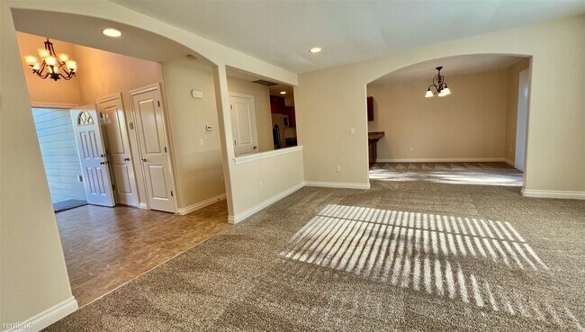 Building Photo - 3 br, 2.5 bath House - 14102B Serene Way