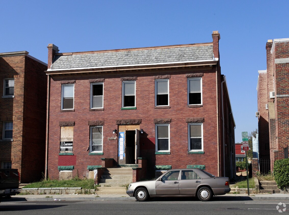 Building Photo - 3318 Sherman Ave NW