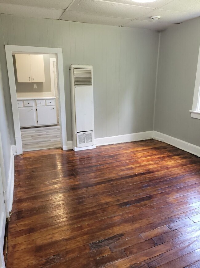 Building Photo - 516 South 16th Street