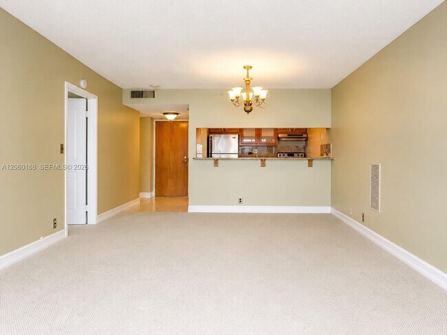 Building Photo - 7601 E Treasure Dr