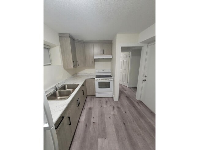 Building Photo - 3010 Cassiar Ave