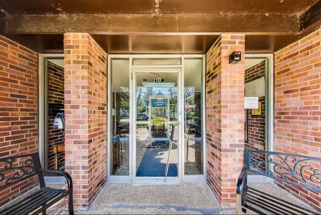 Building Front Door - 110 S Dunton Ave