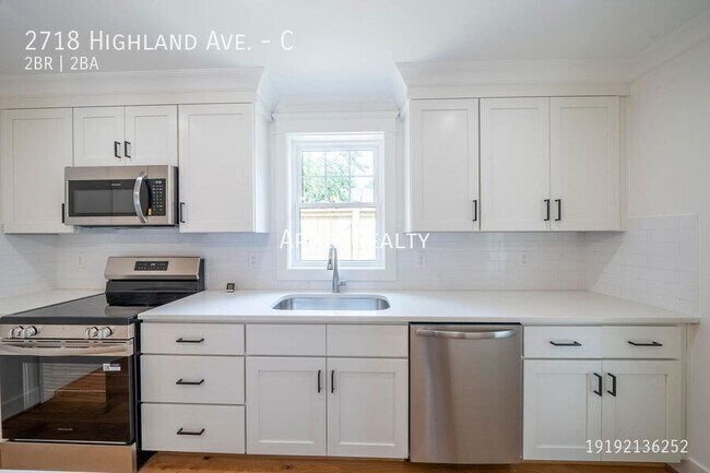 Foto del edificio - 2718 Highland Ave