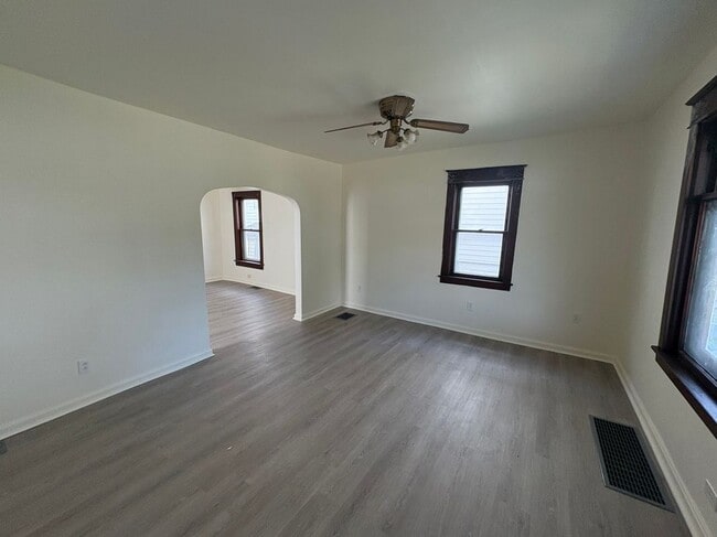 Building Photo - 106 Cornplanter Ave