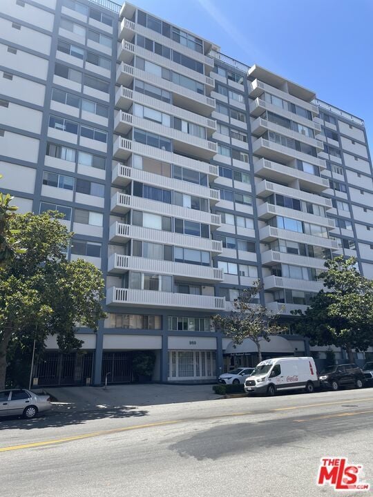 Building Photo - 969 Hilgard Ave